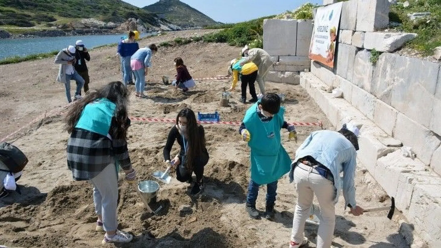 Otizmli çocuklar Knidos'ta kazı yaptı