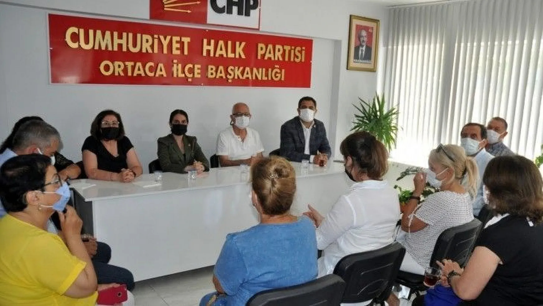 Özcan'dan CHP Ortaca İlçe Teşkilatı'na ziyaret