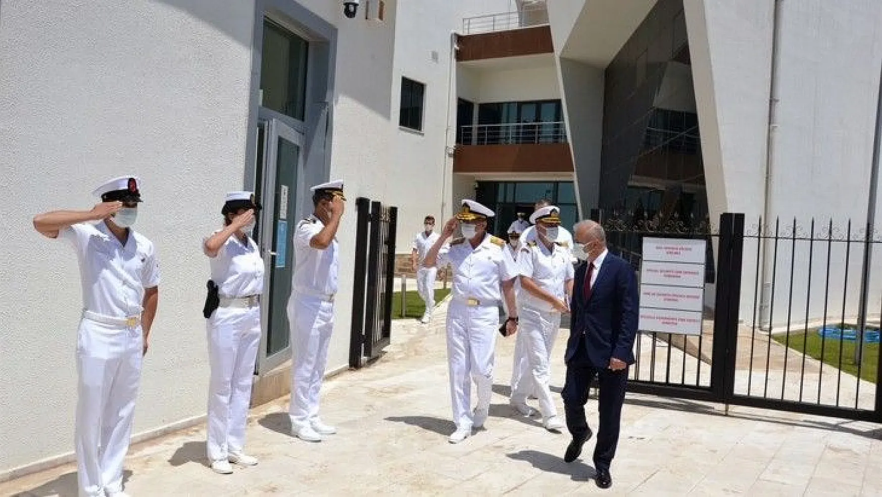 Sahil Güvenlik Komutanından Bayram ziyaretleri