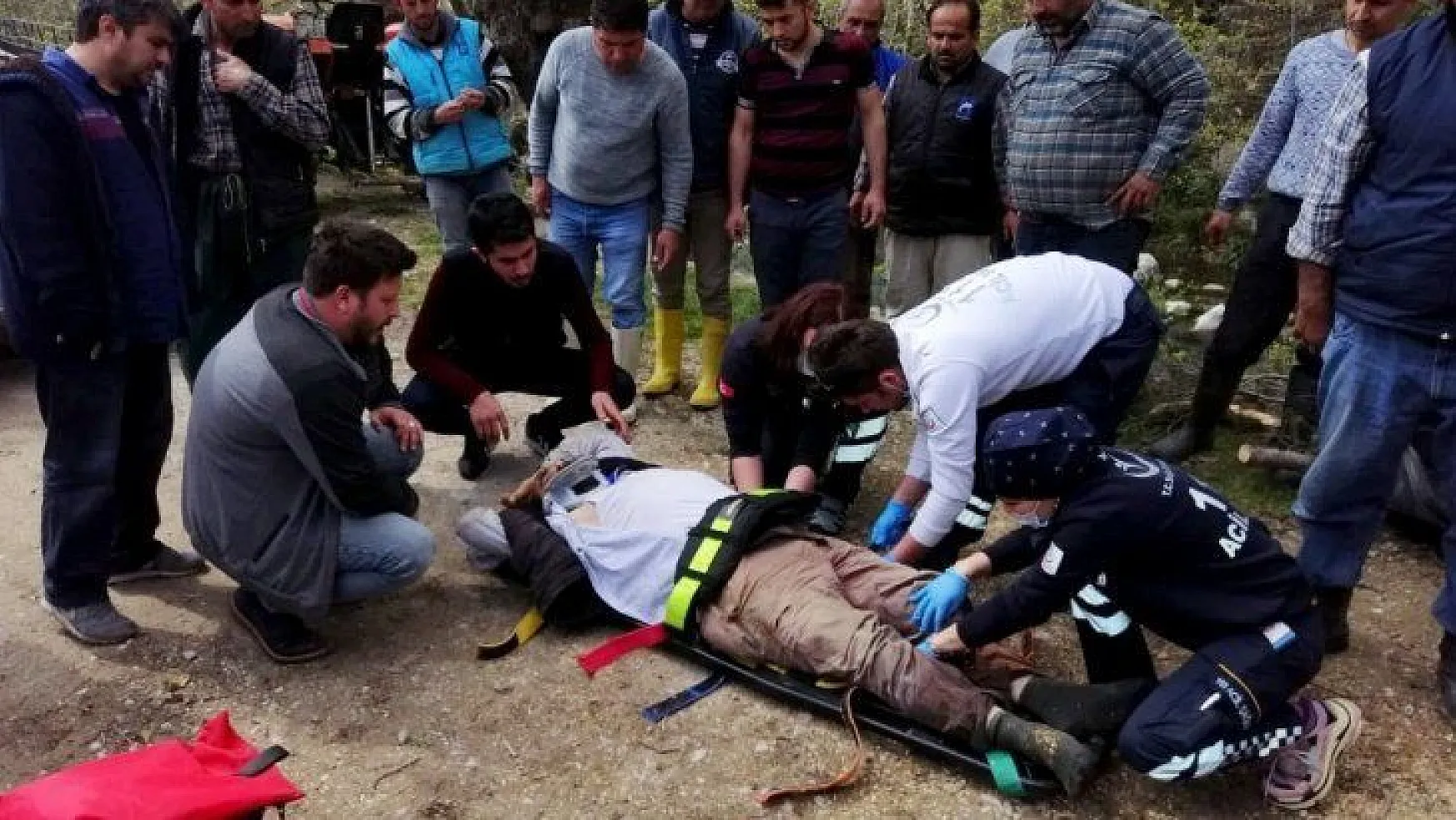 Seydikemer'de devrilen forkliftin operatörü  yaralandı