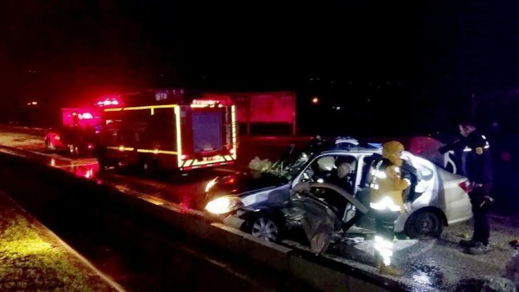 Seydikemer'de trafik kazası 1 ölü, 4 yaralı