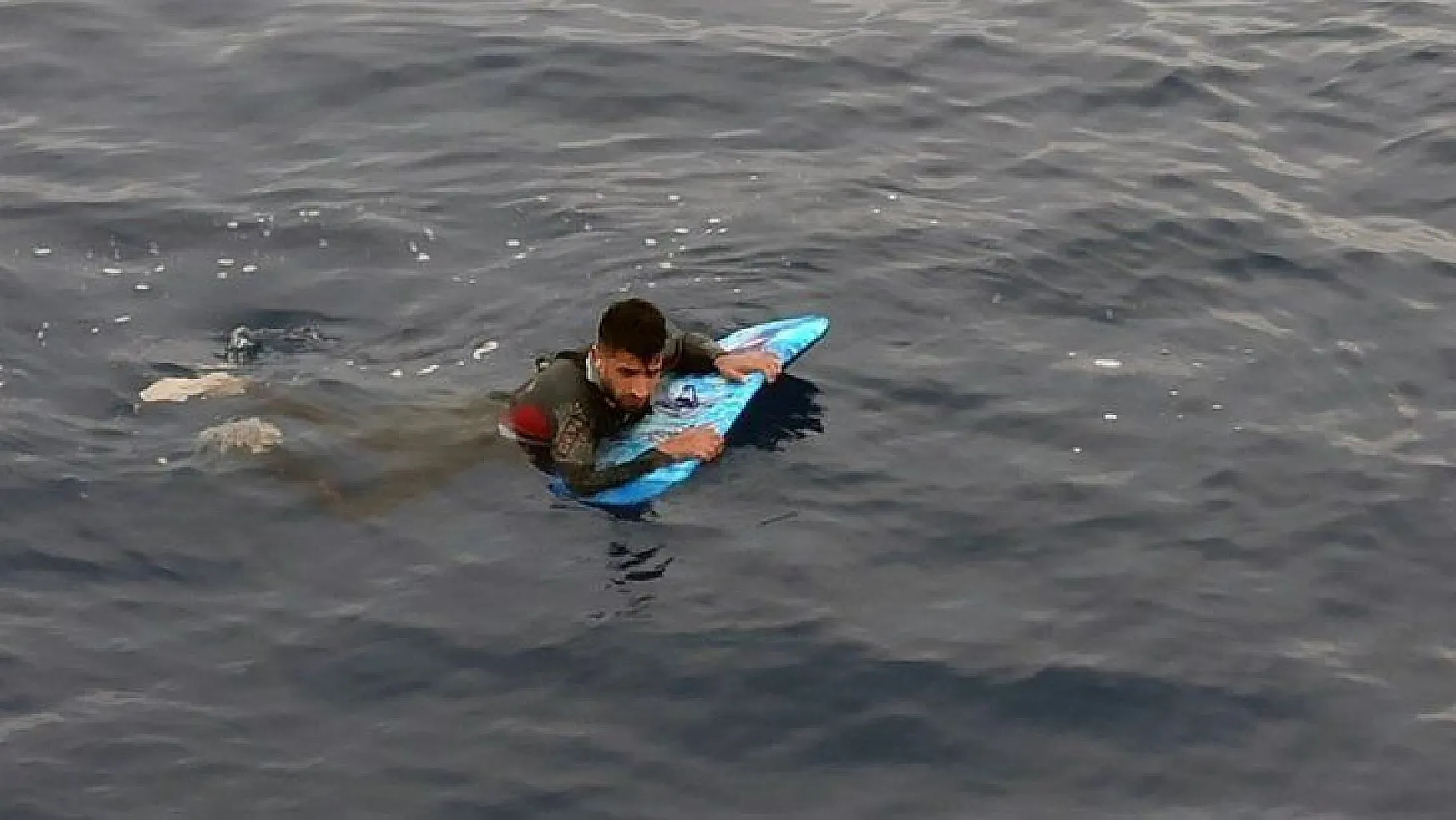 Sörf tahtası ile ölüme yolculuk