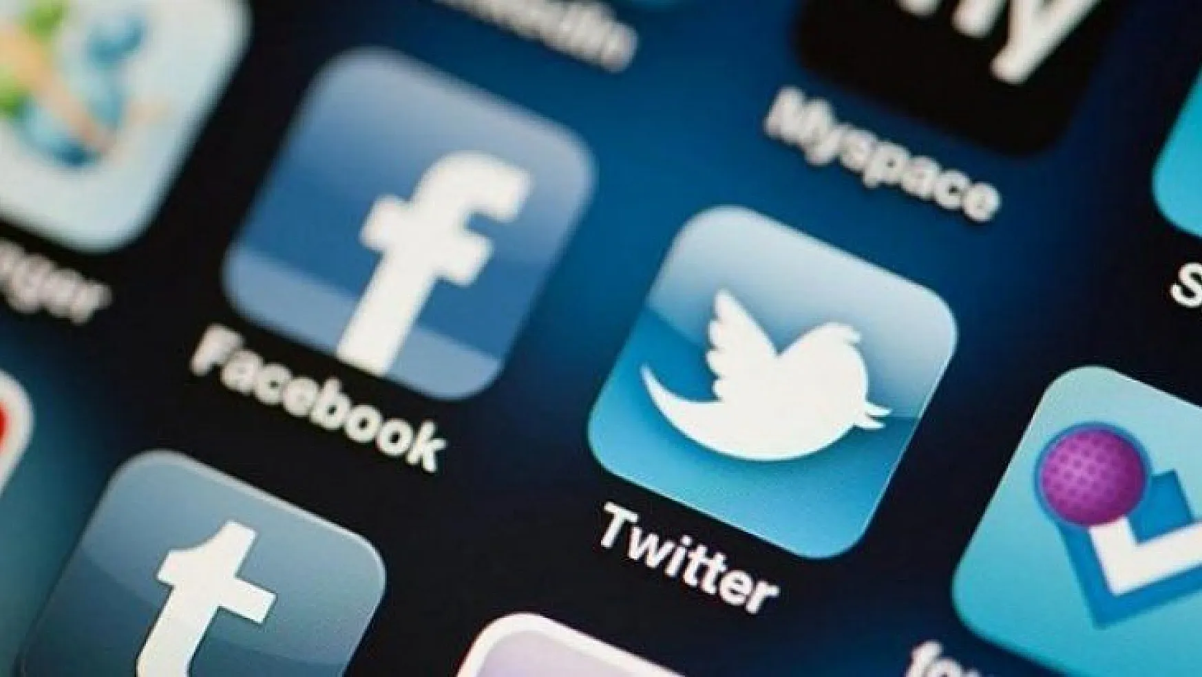 Sosyal medya düzenlemesi Adalet Komisyonu'nda kabul edildi