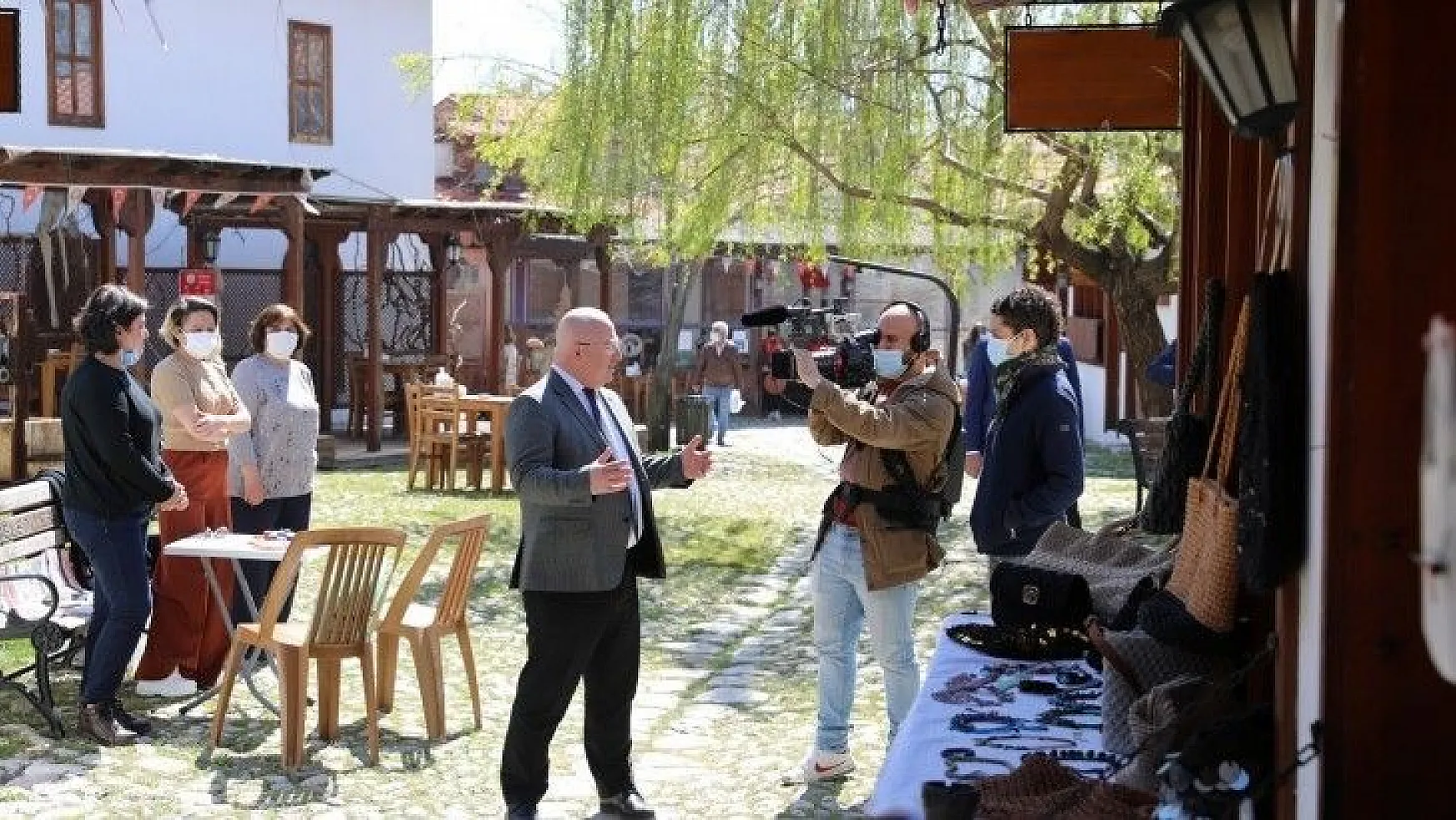 Tarihi Zahire Pazarı ve Türk Ebru Sanatı 'France 5 TV' kanalında 