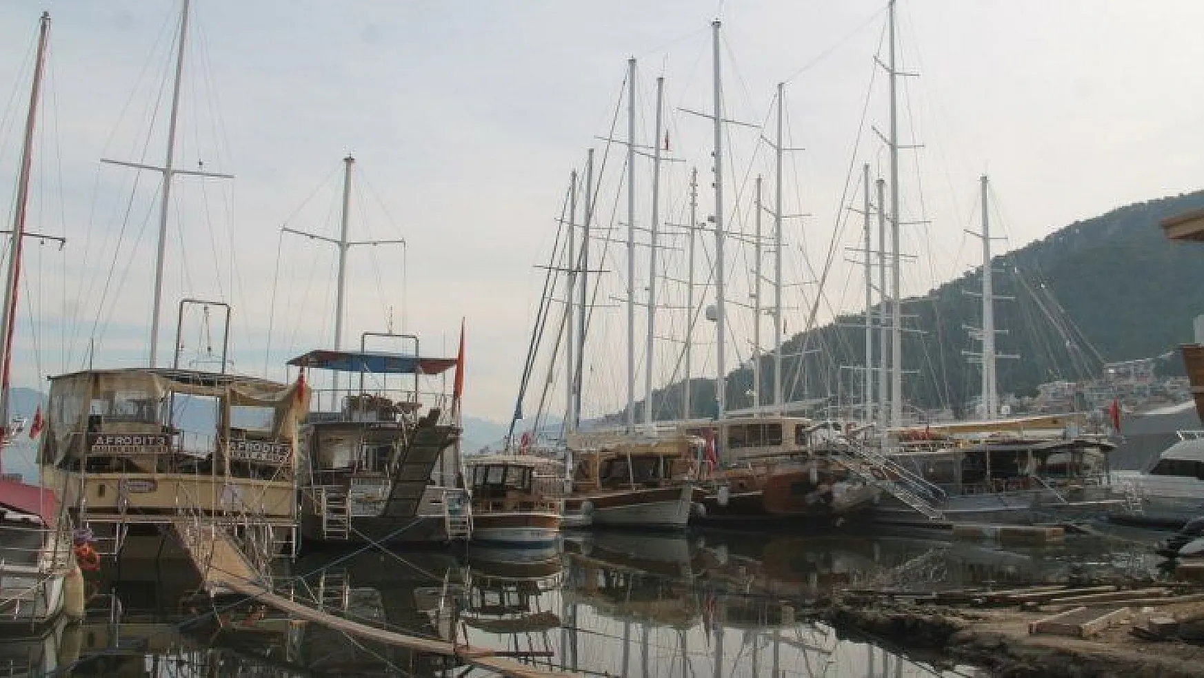 Tur tekneleri turizm sezonuna hazırlanıyor