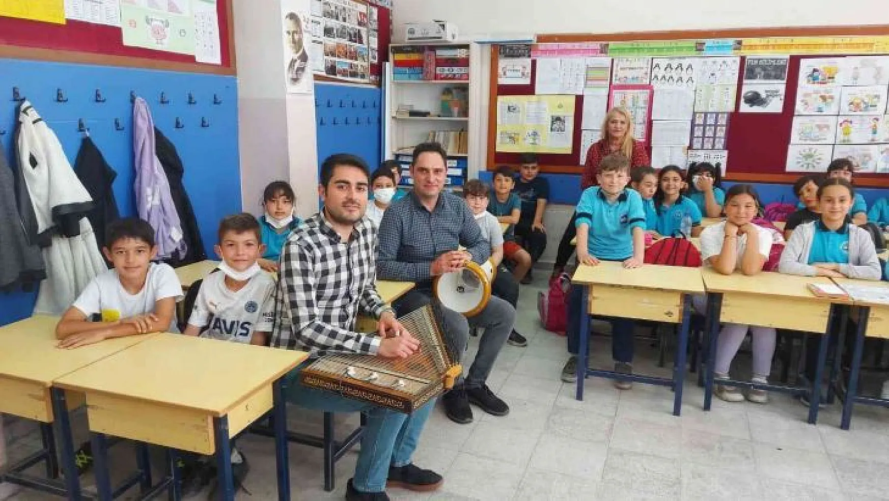 Türk Sanat Müziği'ni çocuklara sevdiriyorlar