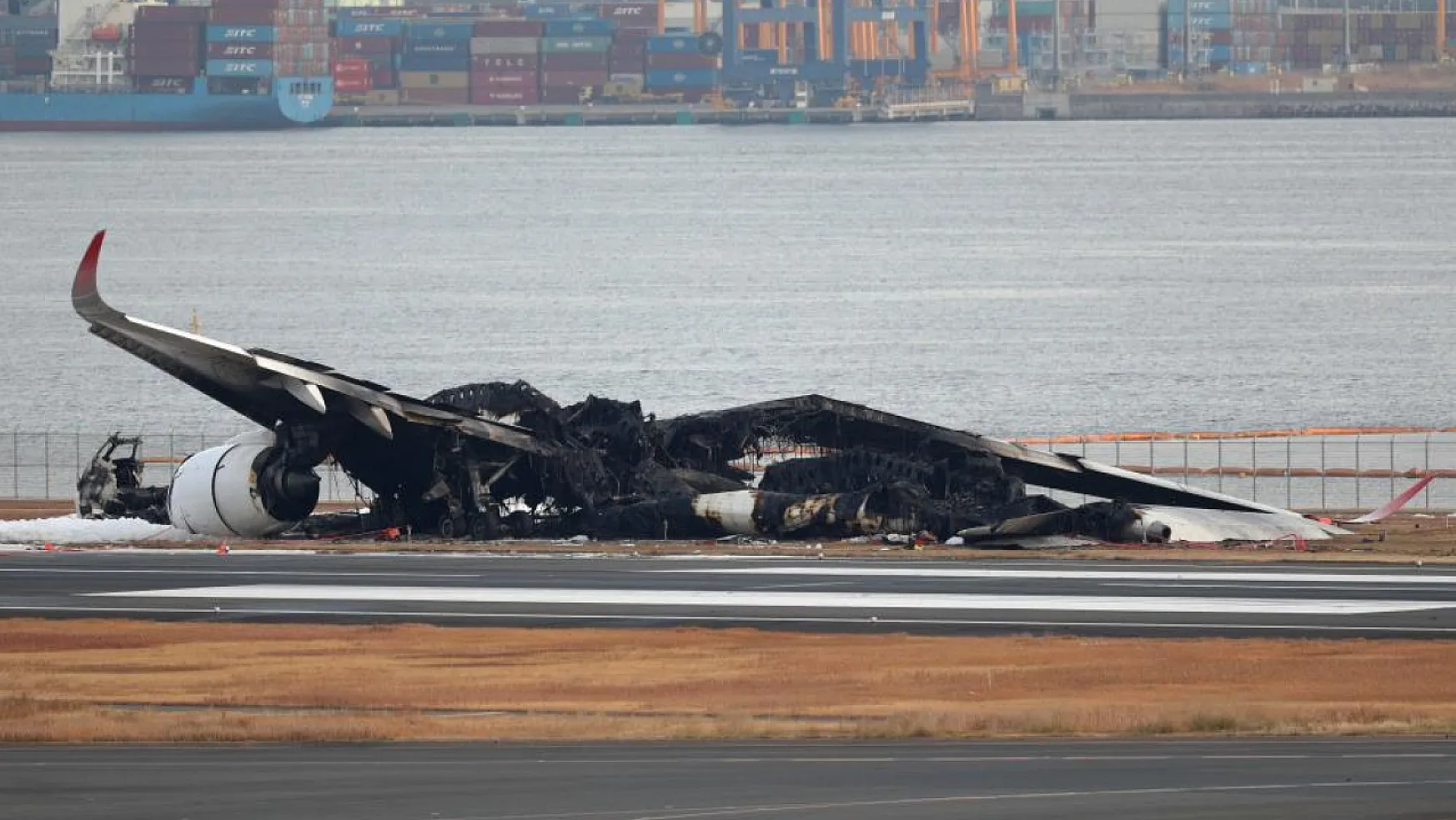 Uçak kazasında profesyonel müdahale sayesinde tahliye 18 dakikada tamamlandı