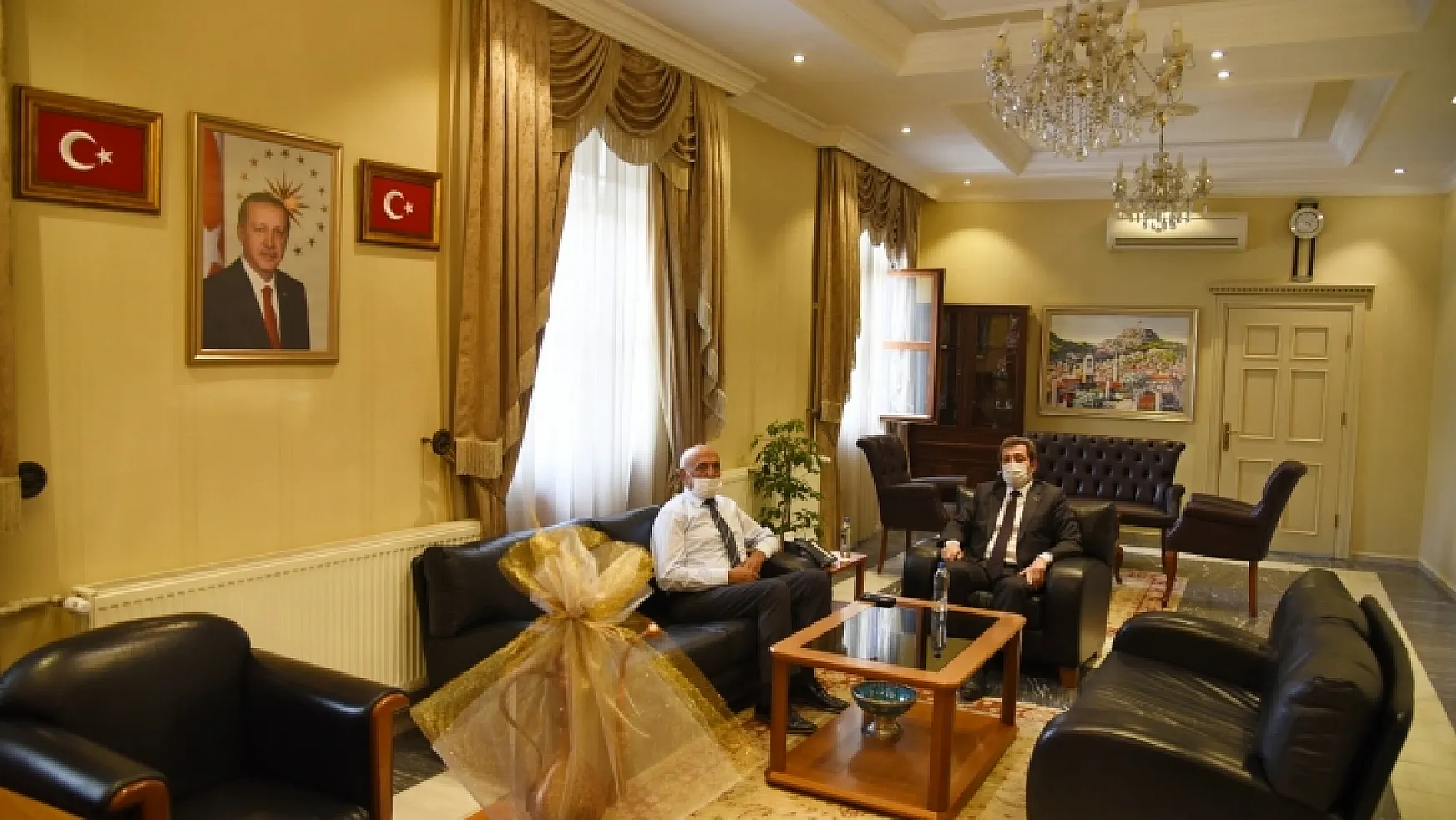 Yatağan Esnaf ve Sanatkârlar Odası Başkanı Mustafa Kuzu, Muğla Valisi Orhan Tavlı'yı Ziyaret Etti