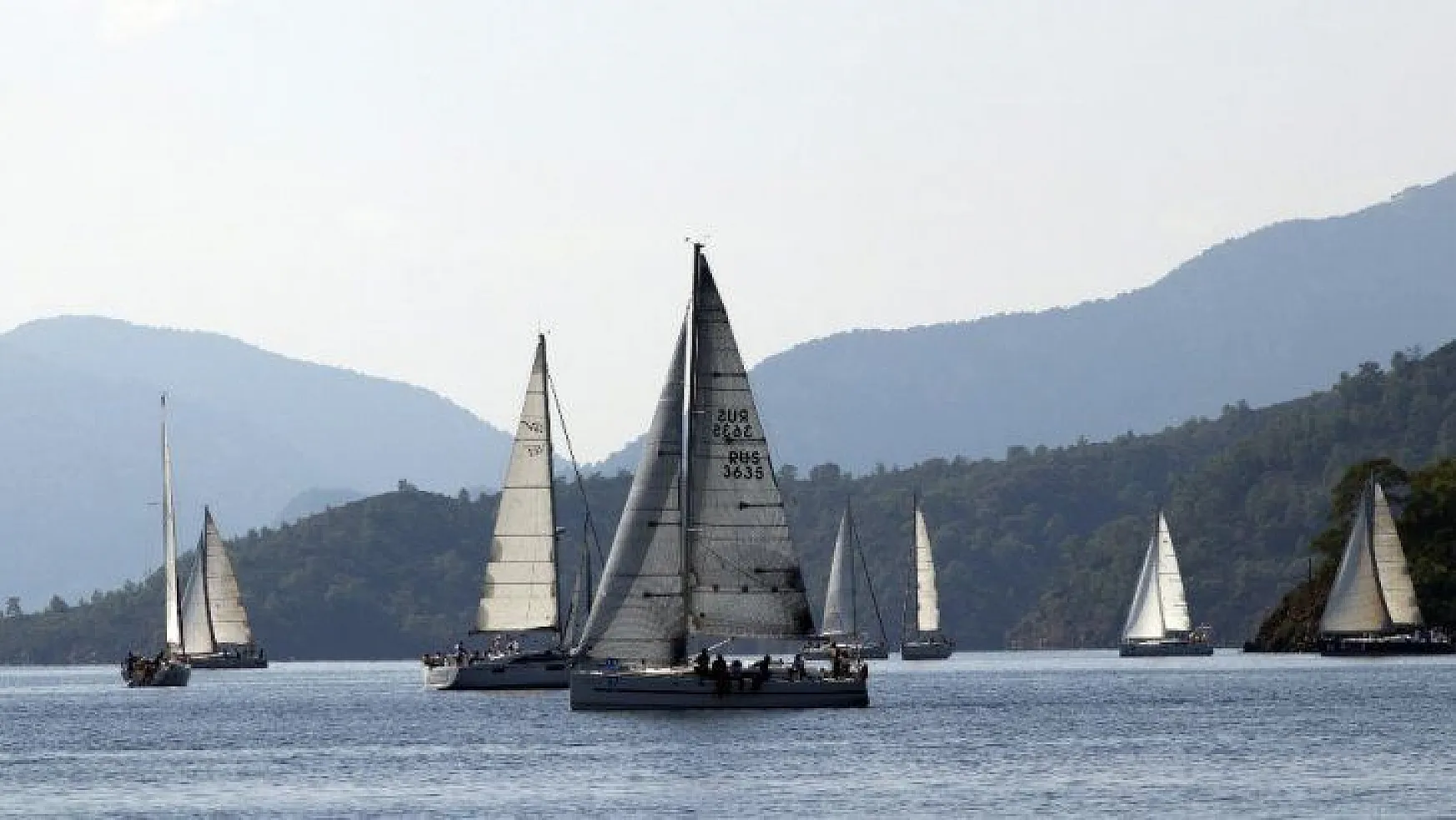 Yelkenli yatlar Fethiye'de yarıştı