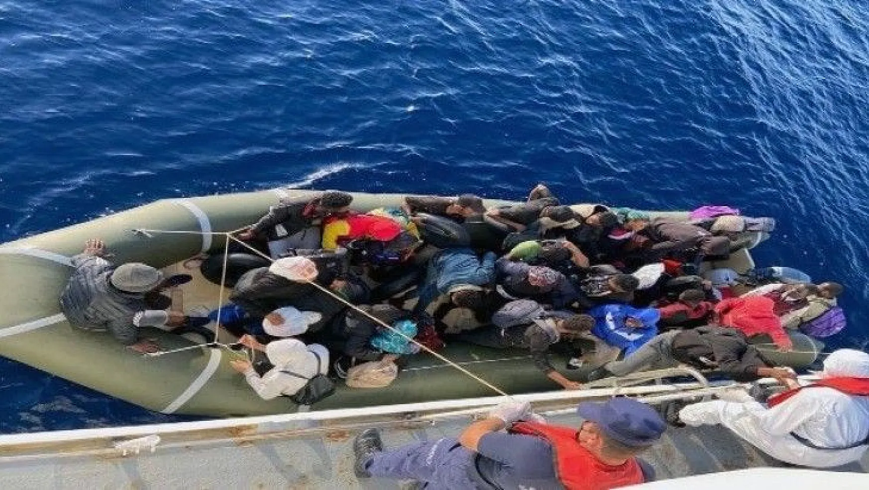 Yunan Sahil Güvenliği ekipleri göçmenleri ölüme terk ediyor