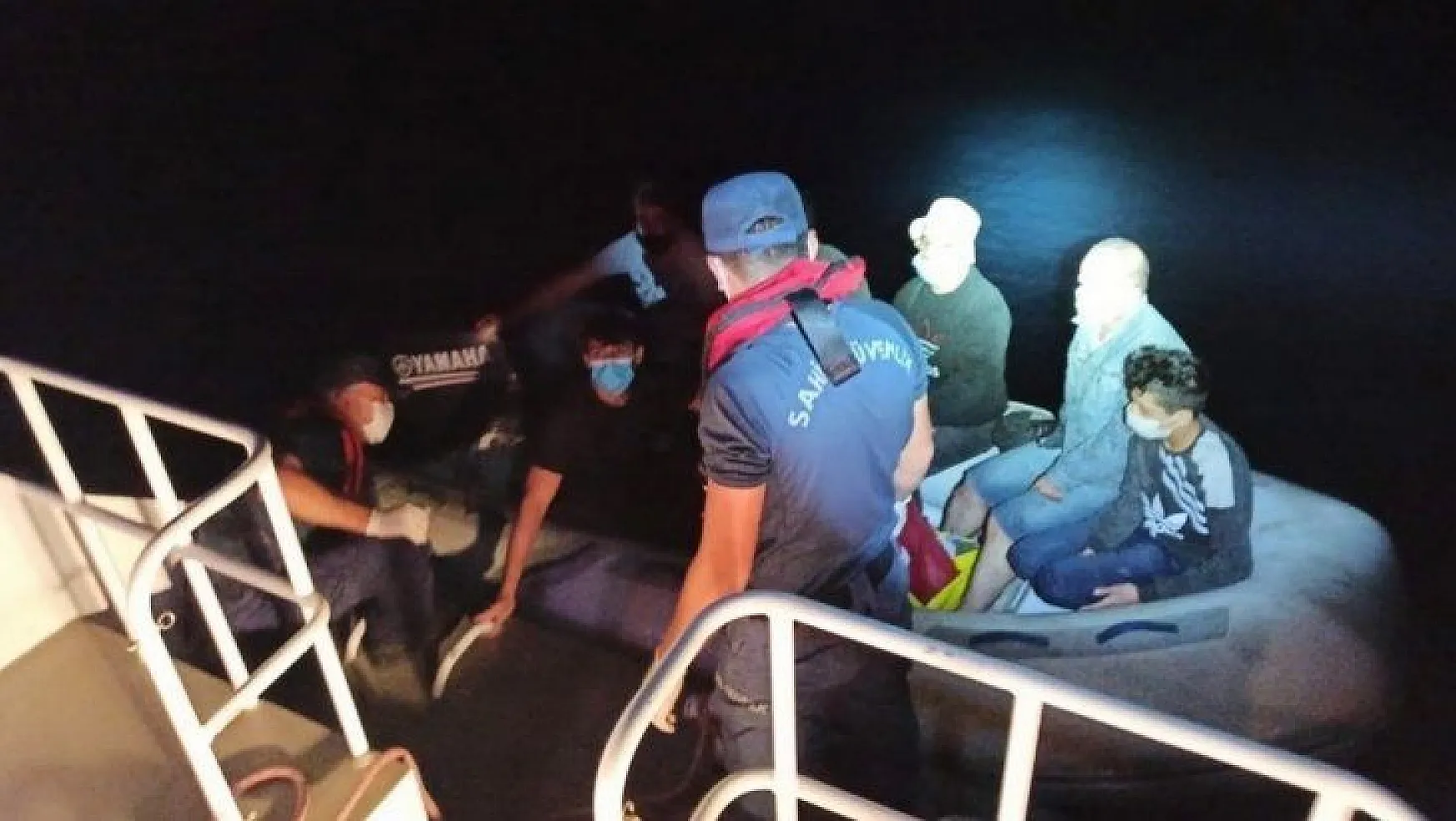 Yunanlıların ölüme terk ettiği 24 sığınmacı kurtarıldı
