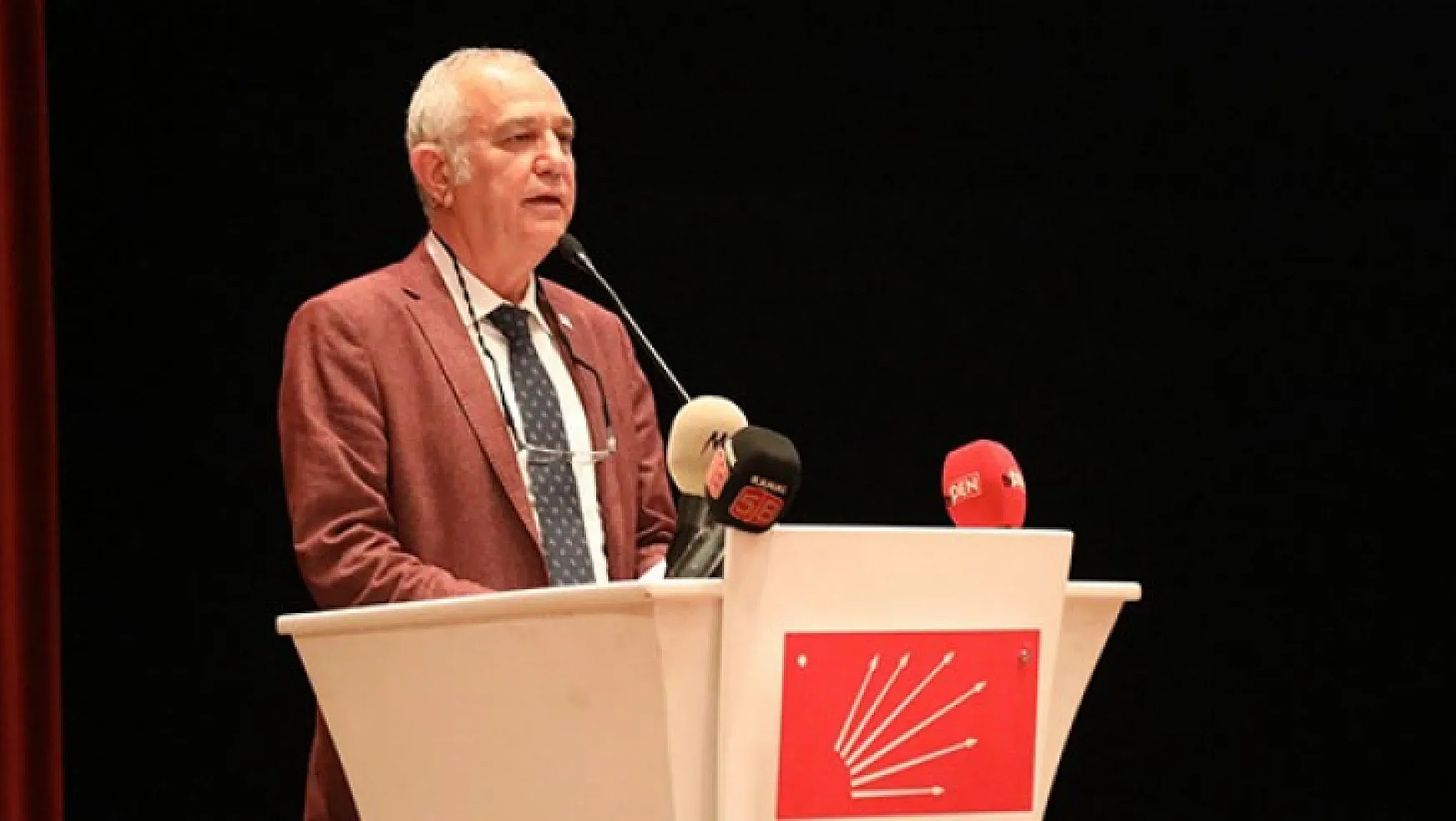 Zeybekoğlu 'Asgari ücretten vergi ve kesintilere son verilsin'