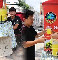 14 yaşındaki Buğra limonata satarak asgari ücretin üç katı kazandı