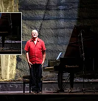 23. Uluslararası Gümüşlük Müzik Festivali'nde İngiliz piyanist Charles Owen konser verdi