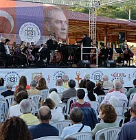 Akyaka'da Halet Çambel ve Nail Çakırhan anıldı
