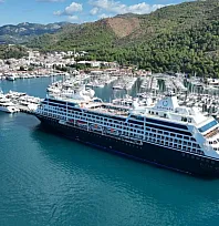 'Azamara Onward' kruvaziyeri Marmaris'e 668 turist getirdi