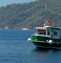 Bakan Kurum, Fethiye'deki deniz süpürgesi ve atık alım gemisinden görüntüler paylaştı