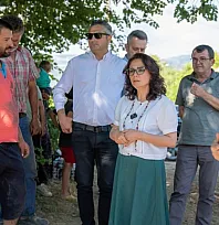 Başkan Köksal Aras yangında evleri zarar gören aileyi ziyaret etti