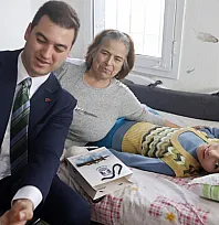 Başkan Mandalinci 'süper babaanne' olarak tanınan Gülsiye Duran'ı ziyaret etti