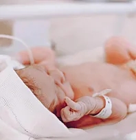Bebeklerde kasık şişliğine dikkat: Cerrahi tedavi gerekebilir
