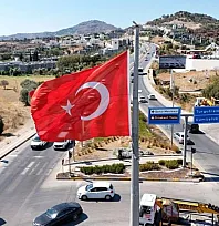 Bodrum'da bayrak direkleri bakımdan geçirildi