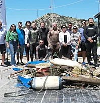 Bodrum'da dalgıçlar deniz dibinden 250 kilogram atık çıkardı
