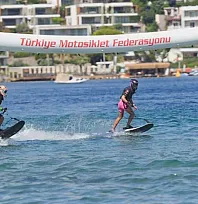 Bodrum'da deniz üzerinde hız ve adrenalin yarışı