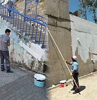 Bodrum'da mavi beyaz boyama çalışmaları devam ediyor
