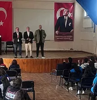 Bodrum'da öğrenciler yazarla buluştu
