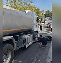 Bodrum'da su tankerinin altında sıkışan motosiklet sürücüsü kurtarıldı
