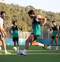 Bodrum FK Teknik Direktörü Burhan Eşer: 'Sabırlı olmamız ve desteklememiz gerekiyor'