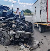 Burdur-Fethiye Yolunda Kamyonete Arkadan Çarpan Otomobilin Sürücüsü Yaralandı
