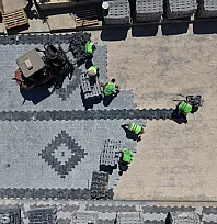 Çamlık Cami Önü Meydanı düzenleniyor