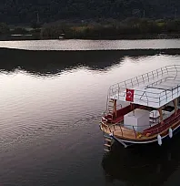Dalyan'da çevreci dönüşümün öncüsü 'Tomris Hatun' seyrine başladı