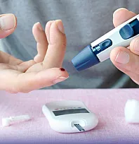 Diyabet, vücuttaki birçok organı etkileyebilen multisistemik bir hastalık