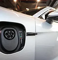 Elektrikli otomobillerde yangın riskine karşı 'yetkili servis ve orijinal parça' uyarısı