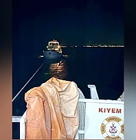 Fethiye açıklarında sürüklenen teknedeki 9 kişi kurtarıldı