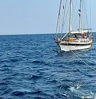 Fethiye açıklarında sürüklenen teknedeki 6 kişi kurtarıldı