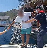 Fethiye Açıklarında Yaralanan Vatandaş Sahil Güvenlik Tarafından Tahliye Edildi