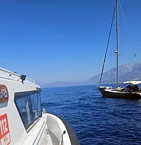 Fethiye Açıklarında Yelkenli Teknede 64 Düzensiz Göçmen Yakalandı