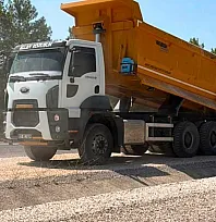 Fethiye-Antalya Karayolu yayla yolunda mıcırlama çalışması başladı