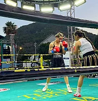 Fethiye Arena Tekin Fight Başladı! Aleyna Nigat Geloğlu ile Emel Oktay Ringe Çıktı