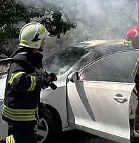 Fethiye'de araç yangını büyük maddi hasara yol açtı