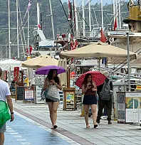 Fethiye'de beklenen yağış etkisini gösterdi: Yaz sıcaklıkları sona erdi