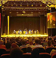 Fethiye'de binlerce mum ışığında unutulmaz klasik müzik gecesi