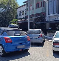 Fethiye'de çift sıra park sorunu büyüyor