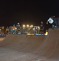 Fethiye'de Gençlerin Adrenalin Durağı: Kaykay Parkuru