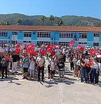 Fethiye'de 'Karne Heyecanı': 31 Bin 952 öğrenci yaz tatiline coşkuyla 'Merhaba' dedi