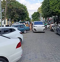 Fethiye'de Motosiklet Otomobilin Kapısına Çarptı
