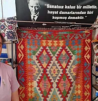 Fethiye'de Ölüdeniz Sanat Sokağı'nda el emeği yaşatılıyor: 'Dokumayı sevmeden yapamazsınız'